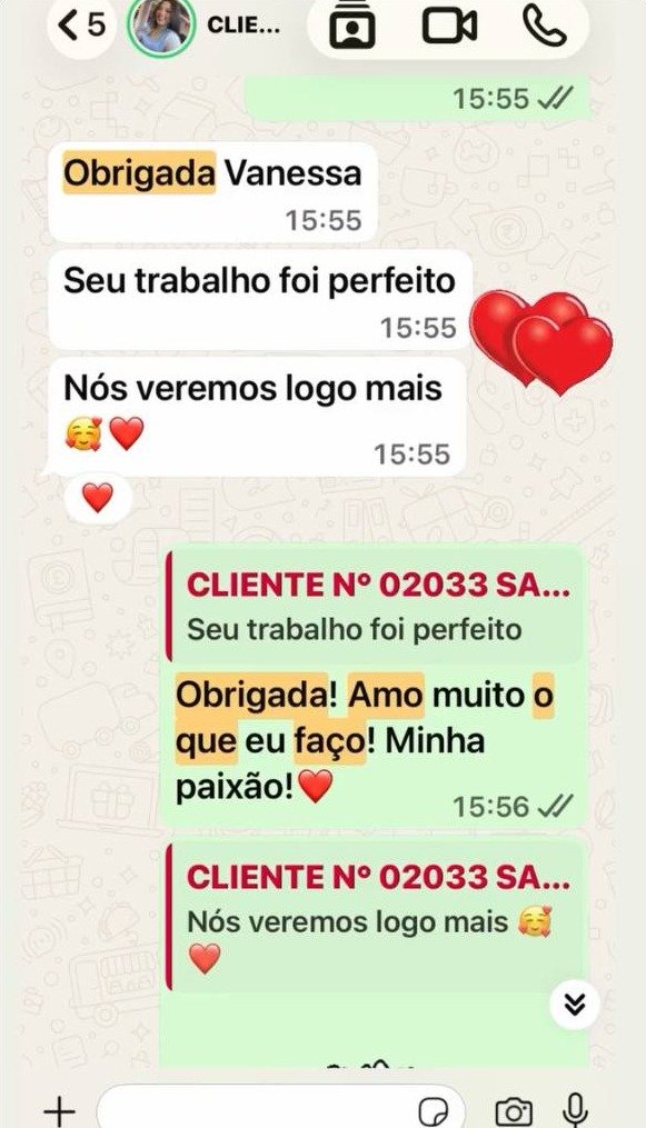 Print de depoimento real de cliente no WhatsApp sobre o ensaio newborn