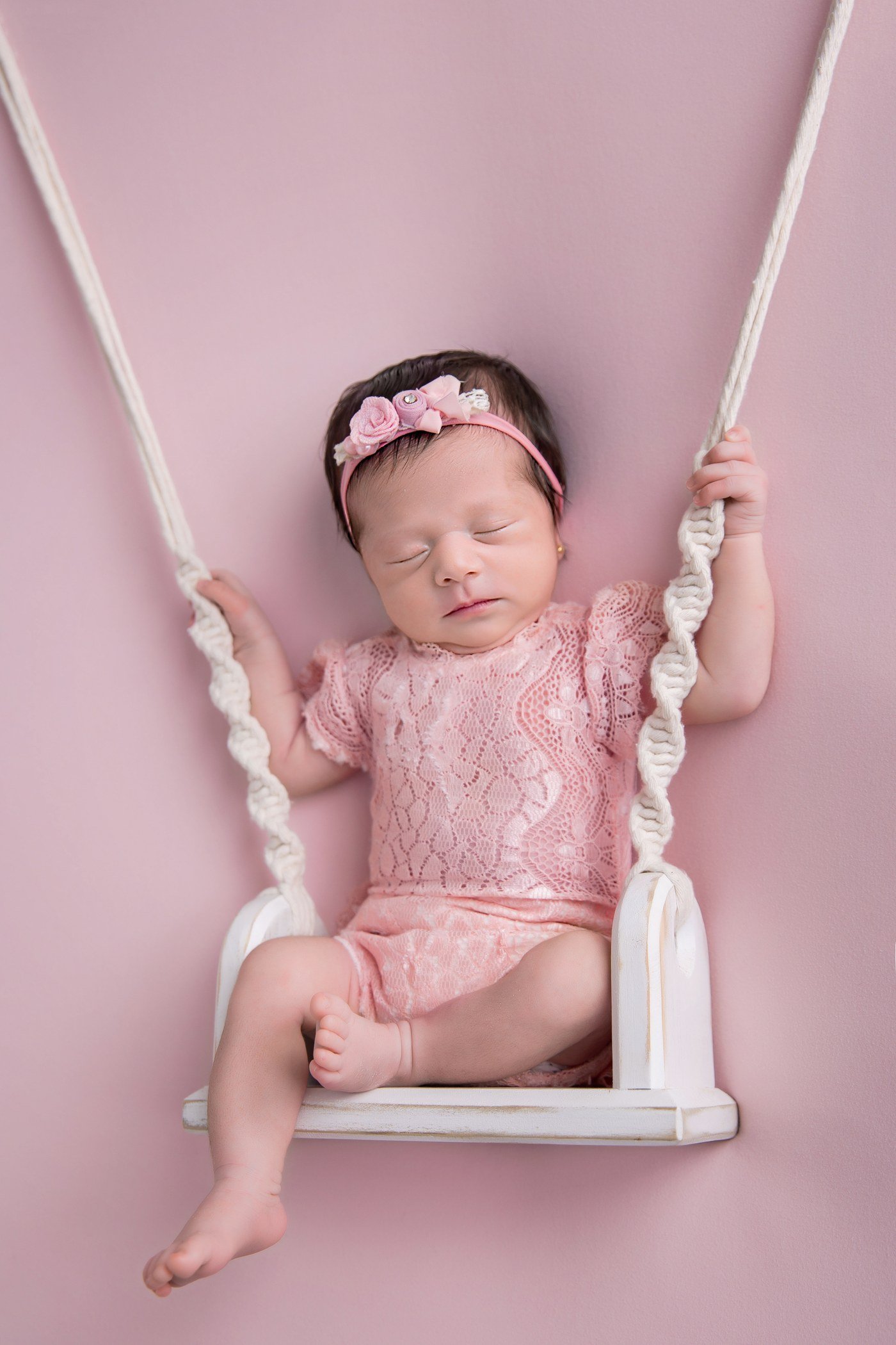 Bebê recém-nascido em ensaio newborn no Estúdio da Tia Van