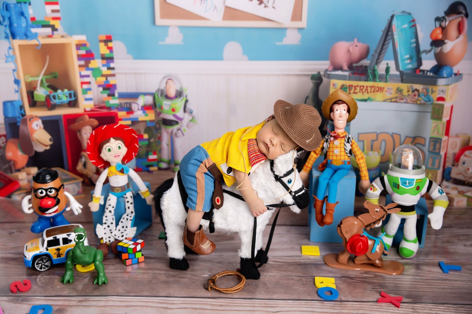 Cenário temático Toy Story para ensaio newborn